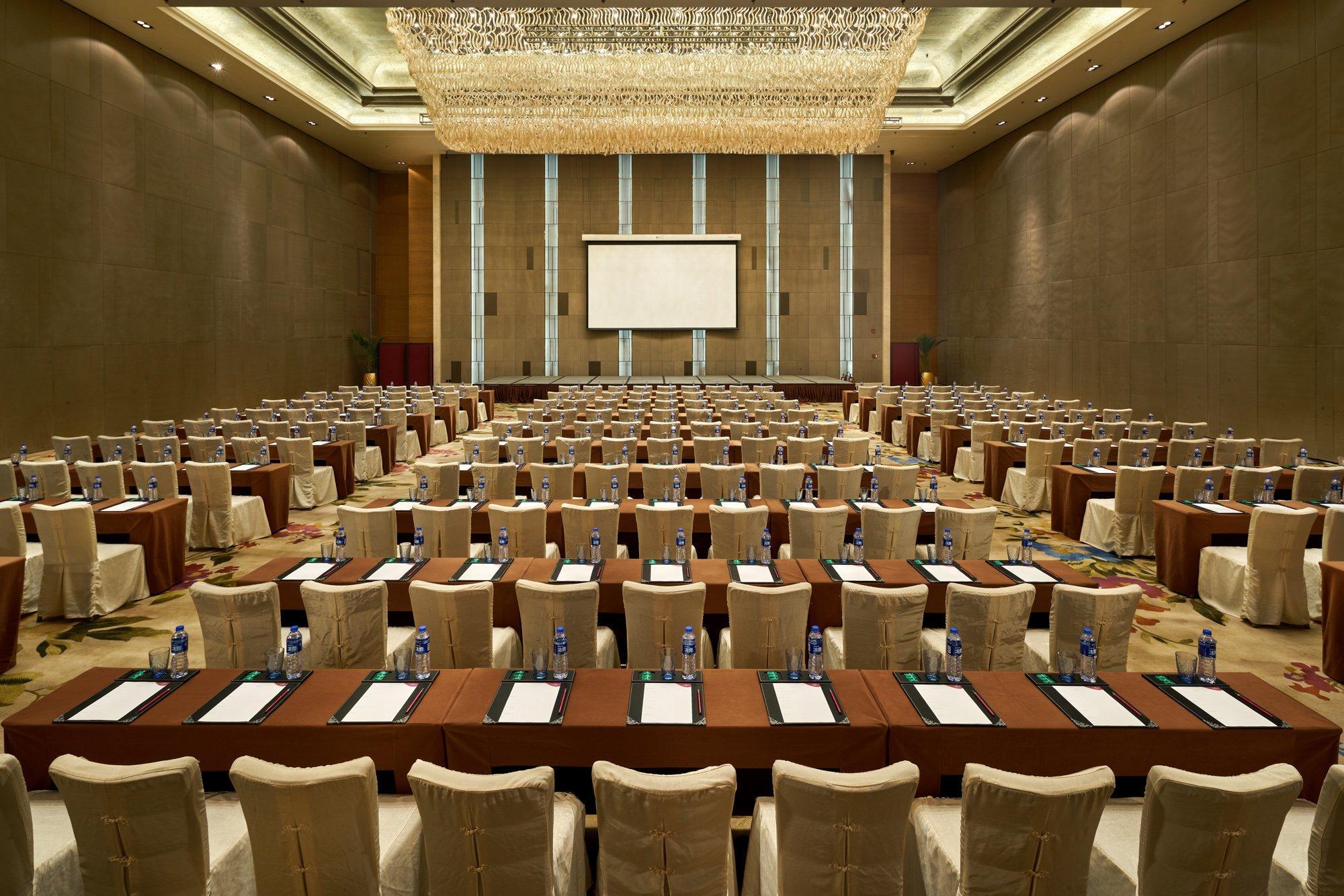 Crowne Plaza Xi'an By Ihg 5*