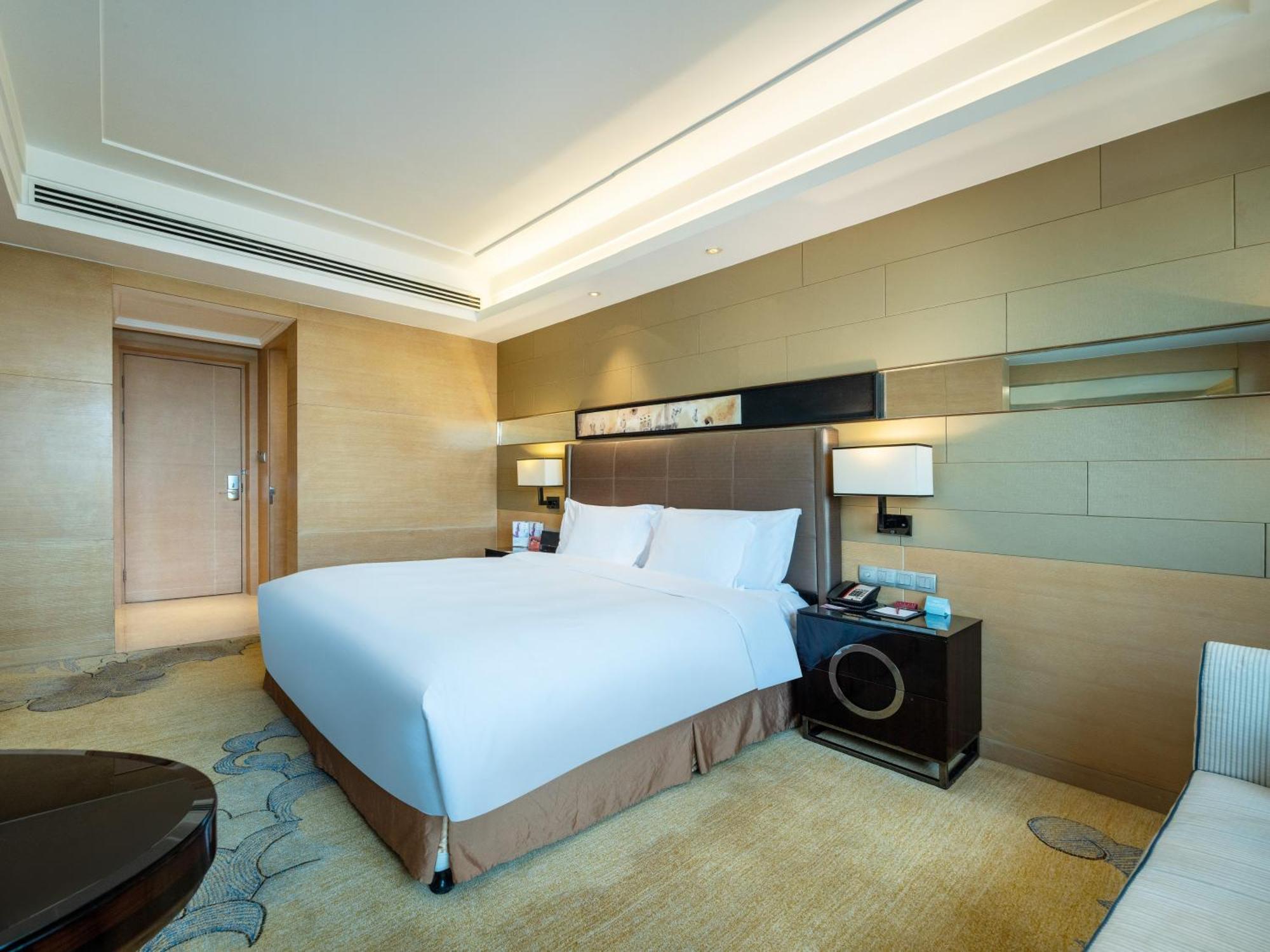 Crowne Plaza Xi'an By Ihg Hotel 5*